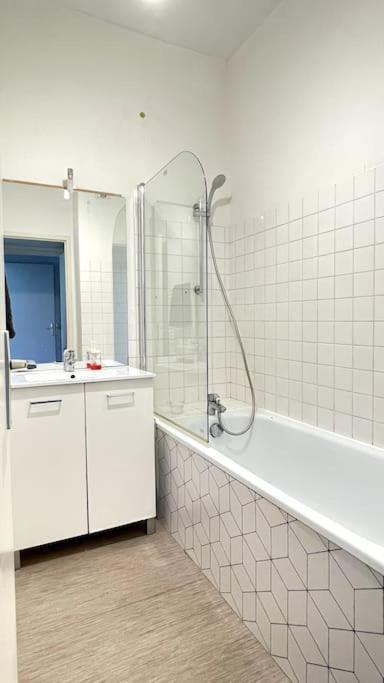 Le Manoir Mermoz : Appartement T2 Tout Equipe 雷恩 外观 照片
